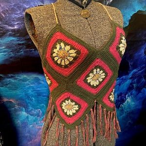 Crotchet earthbound halter